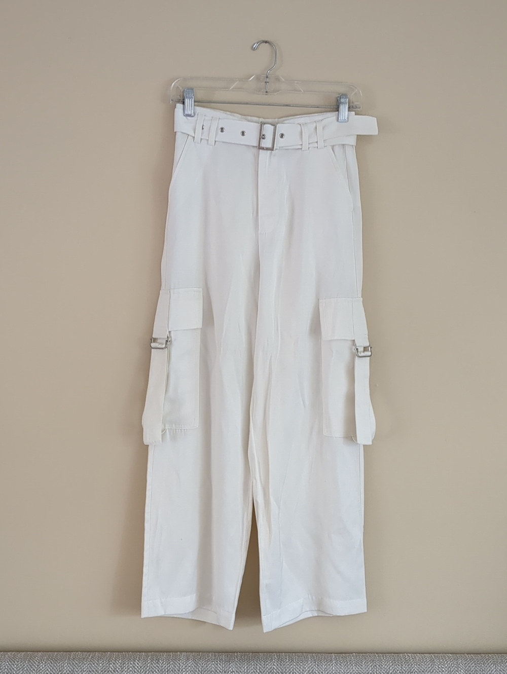XS Zara Winter White Cargo Pants